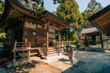 2 Mayıs 2025, Shikoku, Japonya 'daki Gokuraku-ji Tapınağı kutsal hac yolunda sakin bir durak. Yüksek kalite fotoğraf