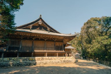 Hyogo, Japonya - 23 Mayıs 2025 Himeji, Hyogo, Japonya 'daki Engyoji tapınağı. Yüksek kalite fotoğraf