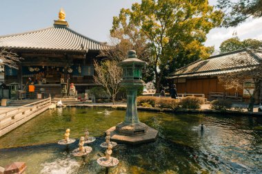 2 Mayıs 2025 - Shikoku, Japonya 'daki Ryozen Tapınağı - Shikoku hac güzergahında huzurlu bir durak. Yüksek kalite fotoğraf