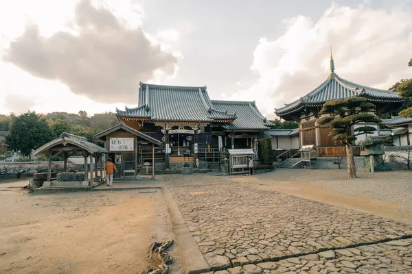 Jizoji Tapınağı, Shikoku, Japonya 'daki 5. durak - 2 Mayıs 2025. Yüksek kalite fotoğraf