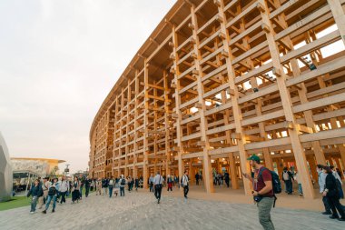 Osaka-Kansai, Japonya - 2 Mayıs 2025 İnşaat detayları meşe ağacıyla, eklemler arasında. Yüksek kalite fotoğraf