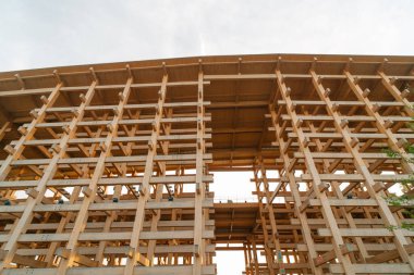 Osaka-Kansai, Japonya - 2 Mayıs 2025 İnşaat detayları meşe ağacıyla, eklemler arasında. Yüksek kalite fotoğraf