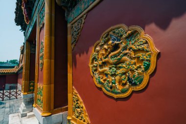 Çin, Pekin 'deki Yasak Şehir Dokuz ejderha ekranı. Yüksek kalite fotoğraf
