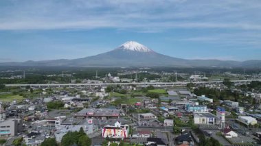 Fuji Dağı ve Gotemba şehrinin hava manzarası