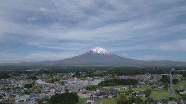 Fuji Dağı ve Gotemba şehrinin hava manzarası