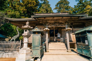  Tokushima, Japonya - 2 Mayıs 2025 Kakurinji Tapınağı No. Shikoku haccında 20 kişi. Yüksek kalite fotoğraf