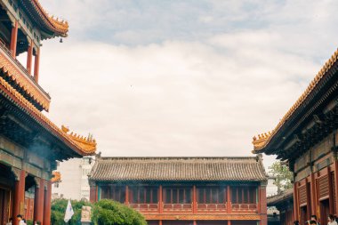 Pekin, Çin - 5 Mayıs 2025 Yonghe Gong Budist Lama Tapınağı Pekin, Çin. Yüksek kalite fotoğraf