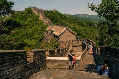  Pekin, Çin - 3 Mayıs 2025 Mutianyu 'daki Büyük Duvar. Yüksek kalite fotoğraf