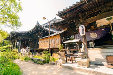 Shikoku, Japonya - 2 Mayıs 2025 Shido Tapınağı No. Japonya 'nın Kagawa bölgesindeki Shikoku Haccında 86 kişi. Yüksek kalite fotoğraf