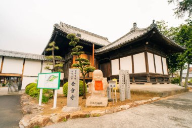 Shikoku, Japonya - 2 Mayıs 2025 Konzo Tapınağı No. Shikoku haccında 76. Yüksek kalite fotoğraf