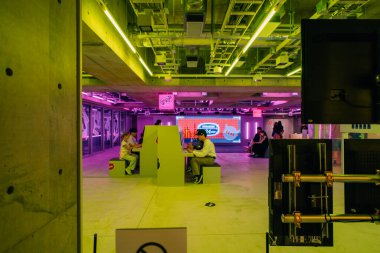 Tokyo, Japonya - 3 Mayıs 2025 Ginza Sony Park. Yüksek kalite fotoğraf