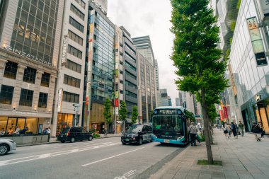 Tokyo, Japonya - 3 Mayıs 2025 Mavi Şehir Otobüsü. Yüksek kalite fotoğraf