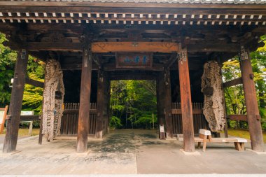 Shikoku, Japonya - 2 Mayıs 2025 Negoro Tapınağı No. Japonya 'nın Kagawa bölgesindeki Shikoku Haccında 82 kişi. Yüksek kalite fotoğraf