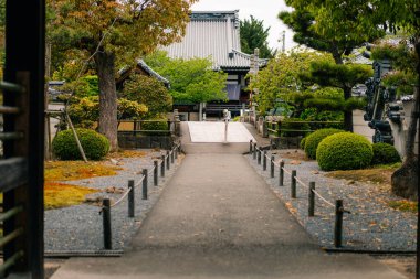 Shikoku, Japonya - 2 Mayıs 2025 Mandaraji Tapınağı No. Shikoku haccında 72 kişi. Yüksek kalite fotoğraf