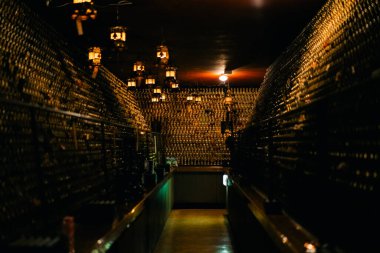 Shikoku, Japonya - 2 Mayıs 2025 Gosho ji Tapınağı No. Shikoku haccında 78 kişi. Yüksek kalite fotoğraf