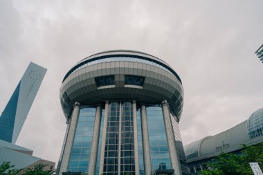 Tokyo, Japonya - 2 Ağustos 2025 TOKYO SEVAZ MÜZİK RAINBOW. Yüksek kalite fotoğraf