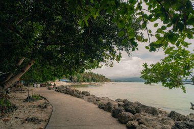 Boracay Adası, Filipinler - 2 Mayıs 2025 Lambros Point, Diniwid Sahili. Yüksek kalite fotoğraf
