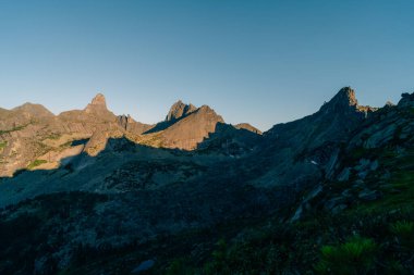 Rusya, Ergaki - 4 Ağustos 2025 Ergaki Doğa Parkı. Rusya 'nın Krasnoyarsk bölgesi. Yüksek kalite fotoğraf