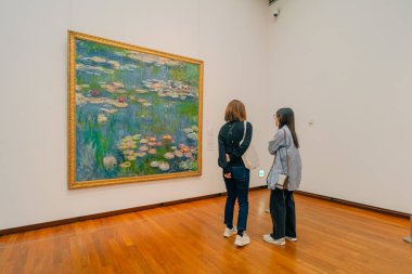 Tokyo, Japonya - 2 Ağustos 2025 Ulusal Batı Sanatları Müzesi. Yüksek kalite fotoğraf