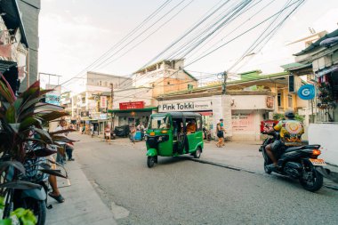 Porto Galerisi, Filipinler - 3 Mayıs 2025 bir turizm merkezi, bu adaya gitmek için feribota ihtiyaçları var. Yüksek kalite fotoğraf