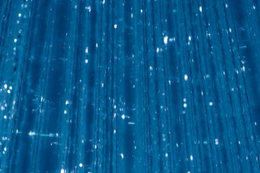 Tokyo, Japonya - Çelenkler, dikey çizgilerden sarkan beyaz parıltıları aydınlatır. Yüksek kalite fotoğraf