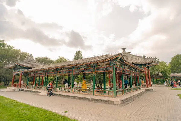 Pekin, Çin - 2 Mayıs 2025 Cennet Tapınağı 'ndaki efsanevi pavyon. Yüksek kalite fotoğraf
