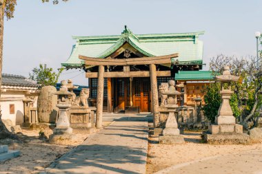 Shikoku, Japonya - 3 Mayıs 2025 Fukiage Tapınağı. Ehime Bölgesi 'ndeki Imabari Kalesi. Yüksek kalite fotoğraf