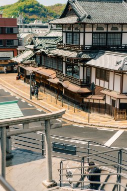 MATSUYAMA, JAPAN - 10 Ağustos 2025 Dogo Onsen Honkan. Yüksek kalite fotoğraf