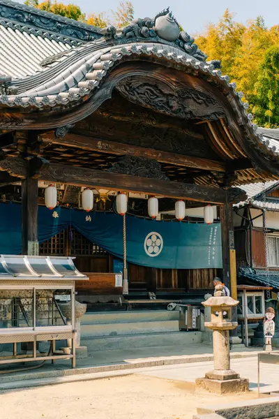 Shikoku, Japonya - 2 Mayıs 2025 No. 54 Enmei Tapınağı, Shikoku haccında. Yüksek kalite fotoğraf