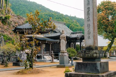 Shikoku, Japonya - 2 Mayıs 2025 No.42 Butsumokuji Tapınağı, Shikoku haccında. Yüksek kalite fotoğraf