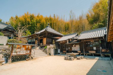 Shikoku, JAPAN - 2 Mayıs 2025 No. 57 Eifuku Tapınağı, Shikoku haccında. Yüksek kaliteli illüstrasyon