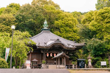 Shikoku, JAPAN - 2 Mayıs 2025 Temple 64, Maegamiji Shikoku haccında. Yüksek kalite fotoğraf