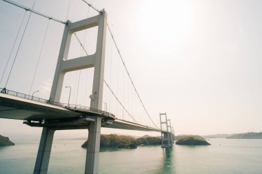 Japonya, Ehime 'deki Kurushima kaikyo köprüsü. Yüksek kalite fotoğraf