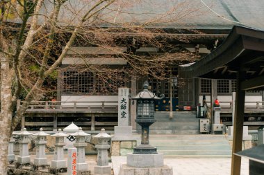 Shikoku, Japonya - 2 Mayıs 2025 Unpen ij Tapınağı No. Shikoku haccında 66 kişi. Yüksek kalite fotoğraf