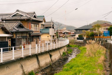 Uwajima, Japonya - 10 Ağustos 2025 Uwajima şehir merkezi manzarası. Yüksek kalite fotoğraf