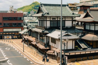 MATSUYAMA, JAPAN - 10 Ağustos 2025 Dogo Onsen Honkan. Yüksek kalite fotoğraf