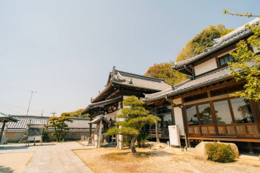 Shikoku, Japonya - 2 Mayıs 2025 No.56 Taisan Tapınağı, Shikoku haccında. Yüksek kalite fotoğraf