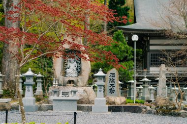 Shikoku, Japonya - 2 Mayıs 2025 Unpen ij Tapınağı No. Shikoku haccında 66 kişi. Yüksek kalite fotoğraf