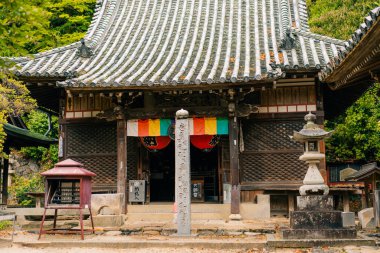 Shikoku, JAPONYA - 2 Mayıs 2025 No. 51 Ishite Tapınağı, Shikoku haccında. Yüksek kalite fotoğraf
