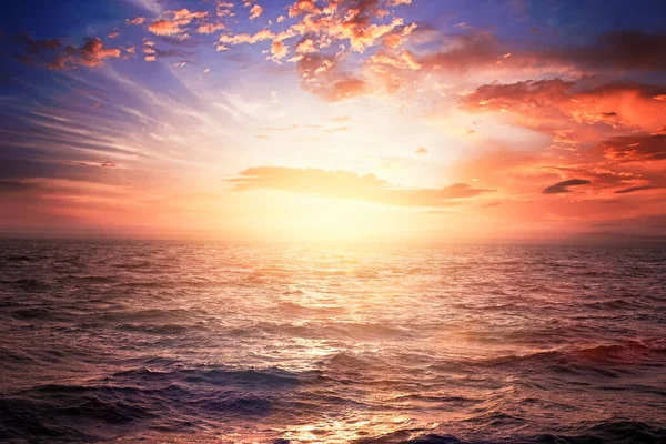 Güneş sabah güzel bir şekilde doğmak üzere..