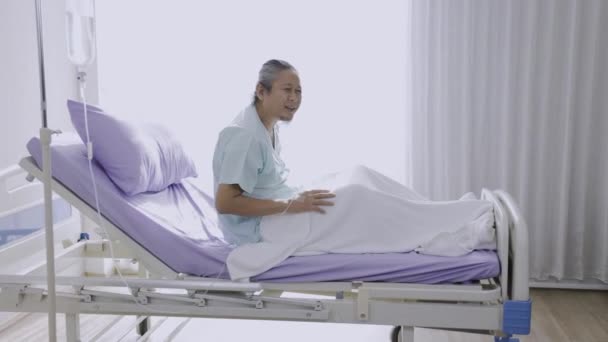 Patient Est Sur Point Sortir Lit Homme Dans Chambre Hôpital — Video