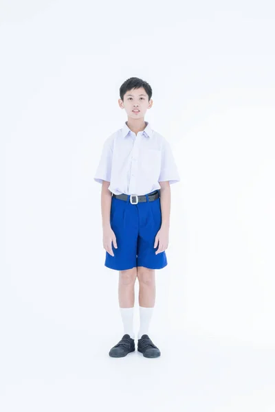 那个穿校服的男孩 穿着校服的男孩 — 图库照片