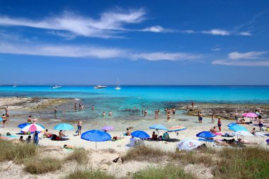 Ses Platgetes, Es Calo, Formentera Adası, İspanya - 5 Haziran 2022: Formentera Adası 'ndaki en muhteşem yerlerden biri olan 