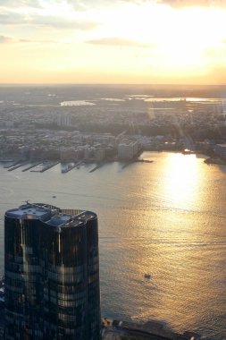 New York şehrinin gökyüzü manzarası ve New Jersey Hudson Nehri kıyısı The Edge bina gözlem güvertesi, NYC, ABD.