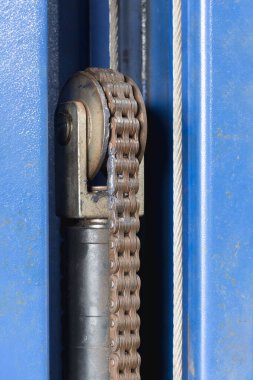 Sanayi tesislerinde hidrolik metal zincir