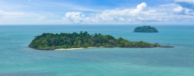 Panorama manzara okyanus manzarası yüksek açılı deniz Koh Chang Tayland doğa arka planı