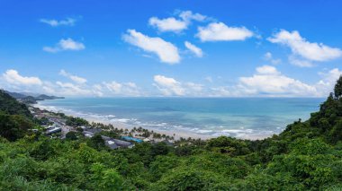 Güzel manzara, doğal manzara ve yüksek açılı Koh Chang, Tayland manzarası.