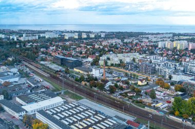 Gdansk 'taki endüstriyel şehir manzarası