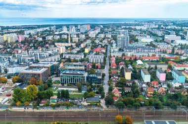 Gdansk 'taki endüstriyel şehir manzarası