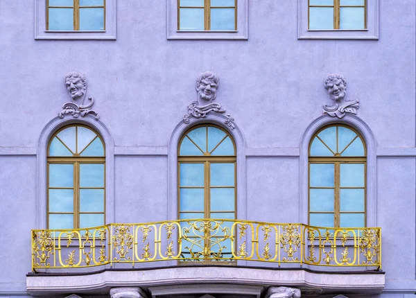Historisches Gebäude Mit Schönem Balkon — Stockfoto